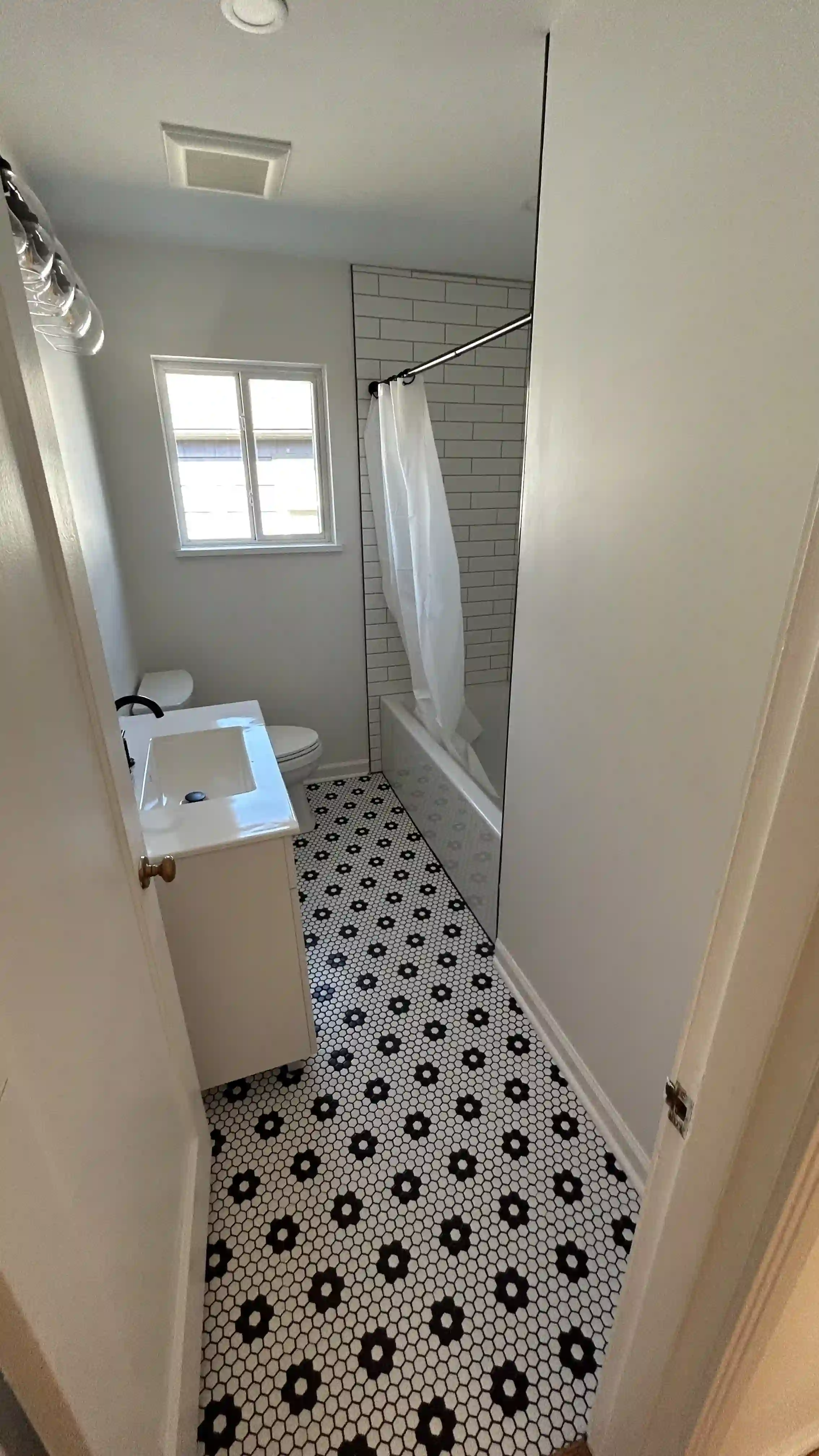 Bathroom 2.3 .